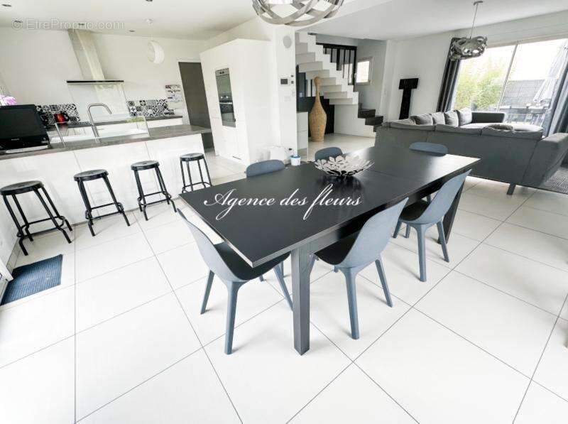 Maison à TOURVILLE-LA-RIVIERE