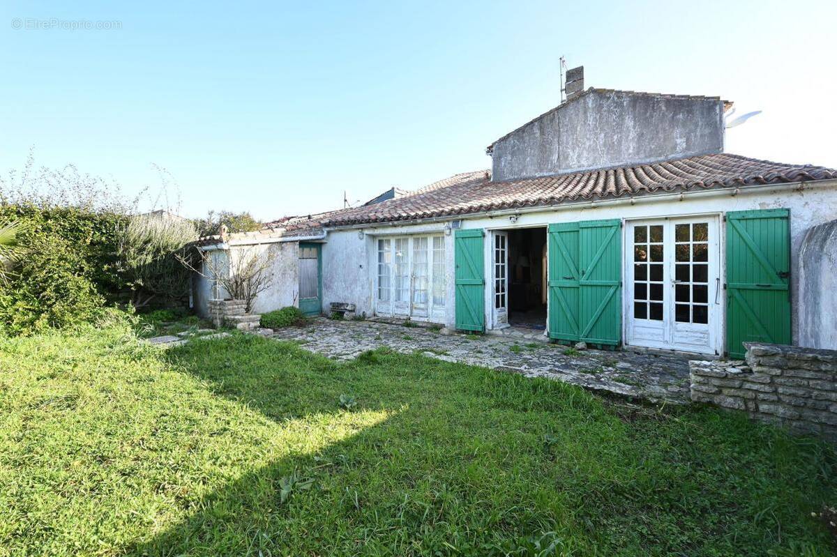 Maison à SAINT-CLEMENT-DES-BALEINES