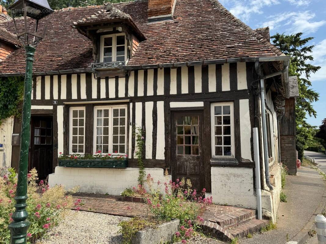 Maison à SAINT-JULIEN-LE-FAUCON