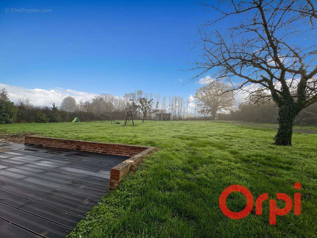 Maison à LA GUERCHE-SUR-L&#039;AUBOIS