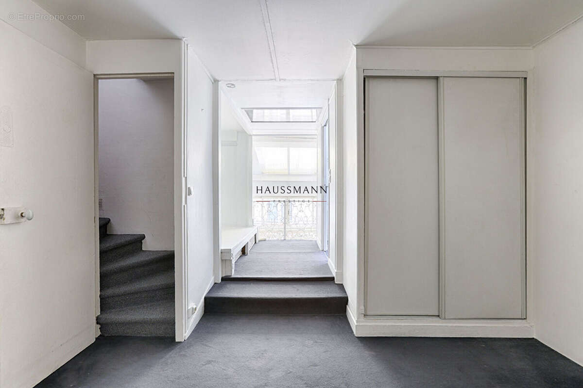 Appartement à PARIS-8E