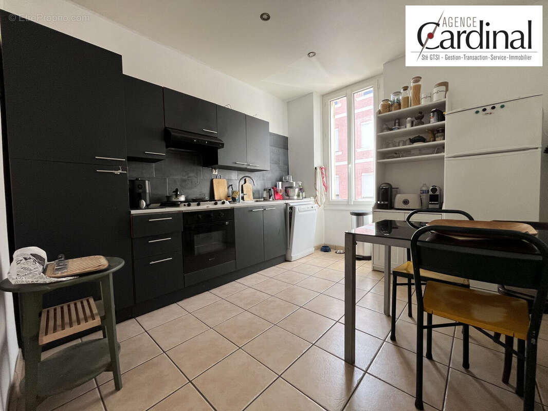 Cuisine  - Appartement à PORT-DE-BOUC