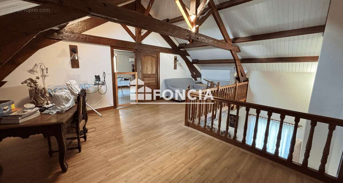 Maison à YVRAC-ET-MALLEYRAND