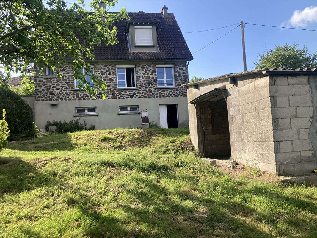 Maison à CONDE-SUR-NOIREAU