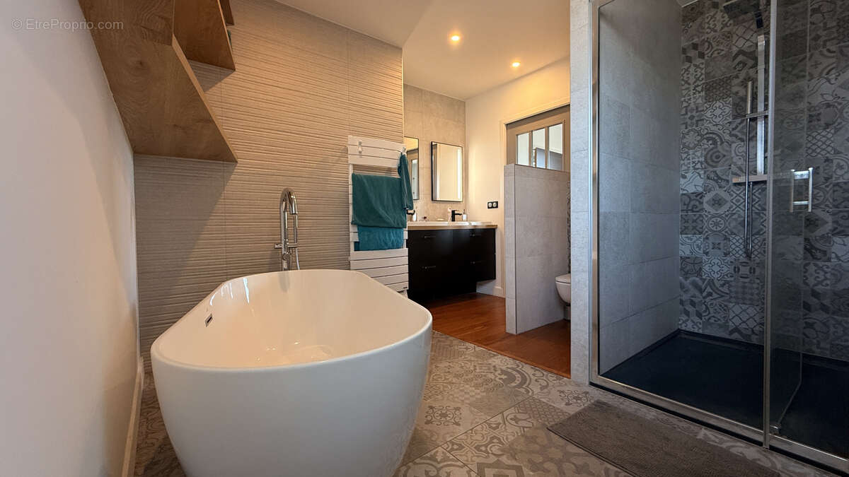 Maison à CARBON-BLANC