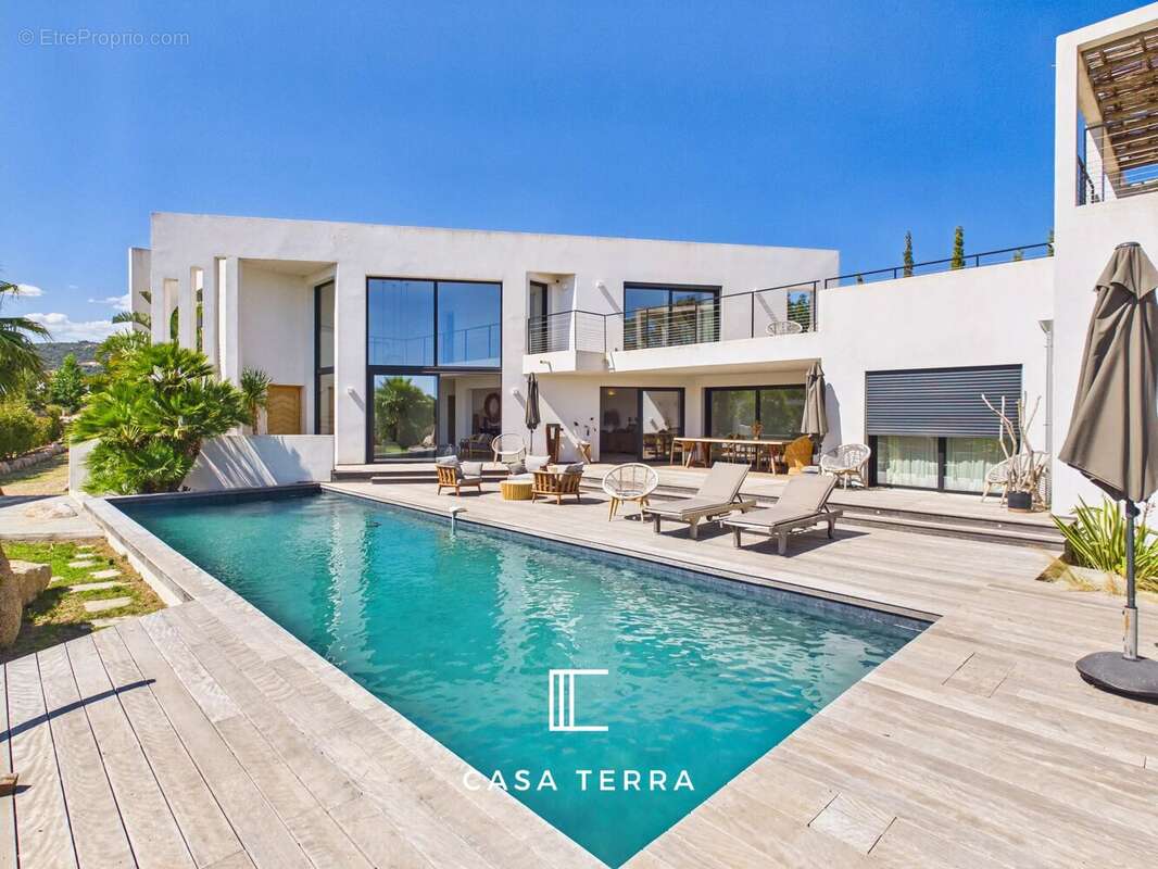 STAGNA - Villa d'exception avec piscine, vue montagnes et mer / Arasu - photo 15