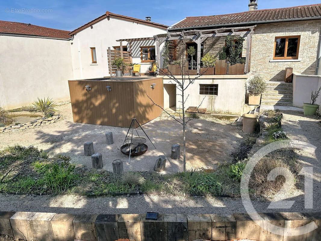 Maison à VOURLES