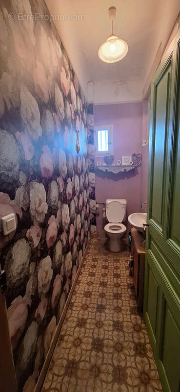 Maison bourgeoise de 190m2,6 chambres,sous-sol,cave,double garage,dependance terrain 806m2. - photo 12