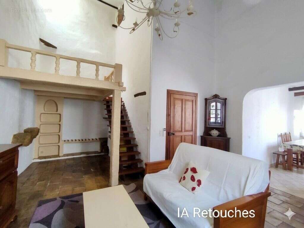 Tourbes ( 34120 ) maison de village - 6 pieces - 3 chambres - pieces de vie aux grands volumes - rez de chaussée +2 - potentiel  - photo 2