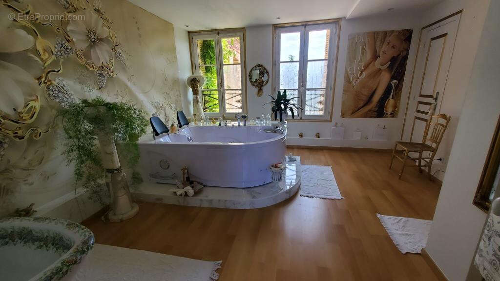 Maison à ARQUES-LA-BATAILLE