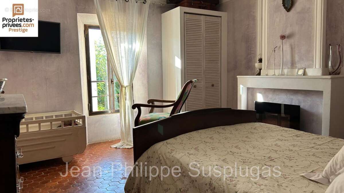 Maison à SAINT-CYR-SUR-MER