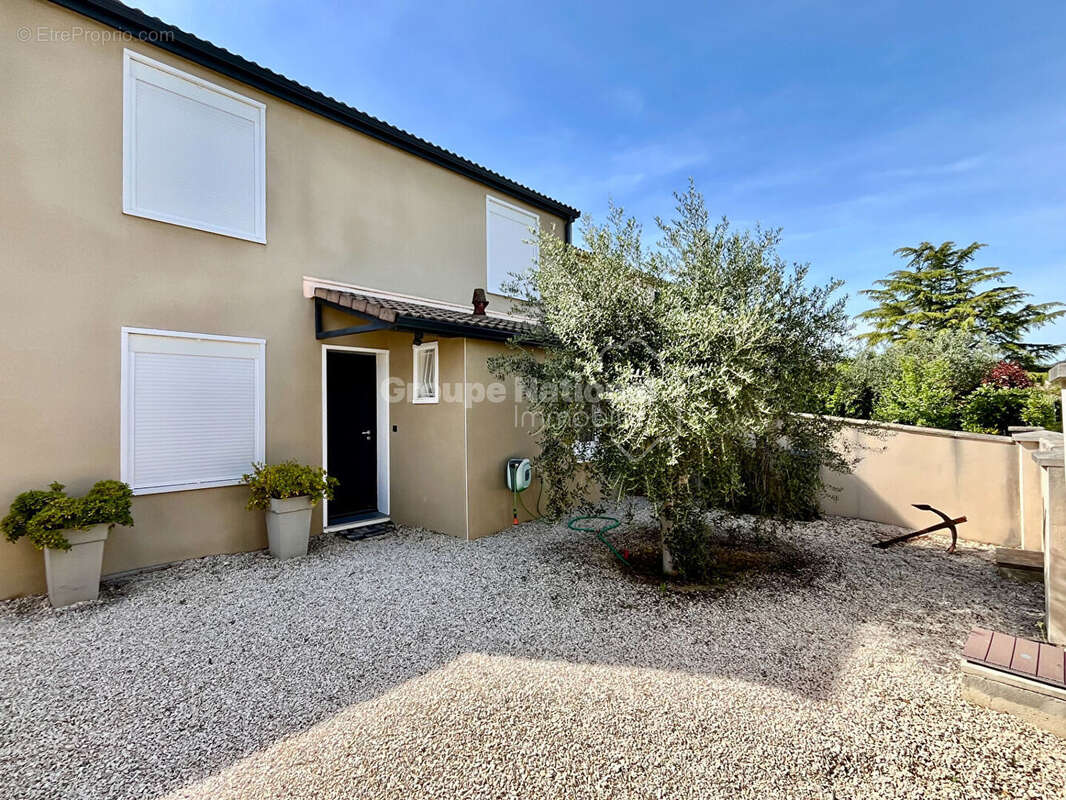 Maison à LES ANGLES