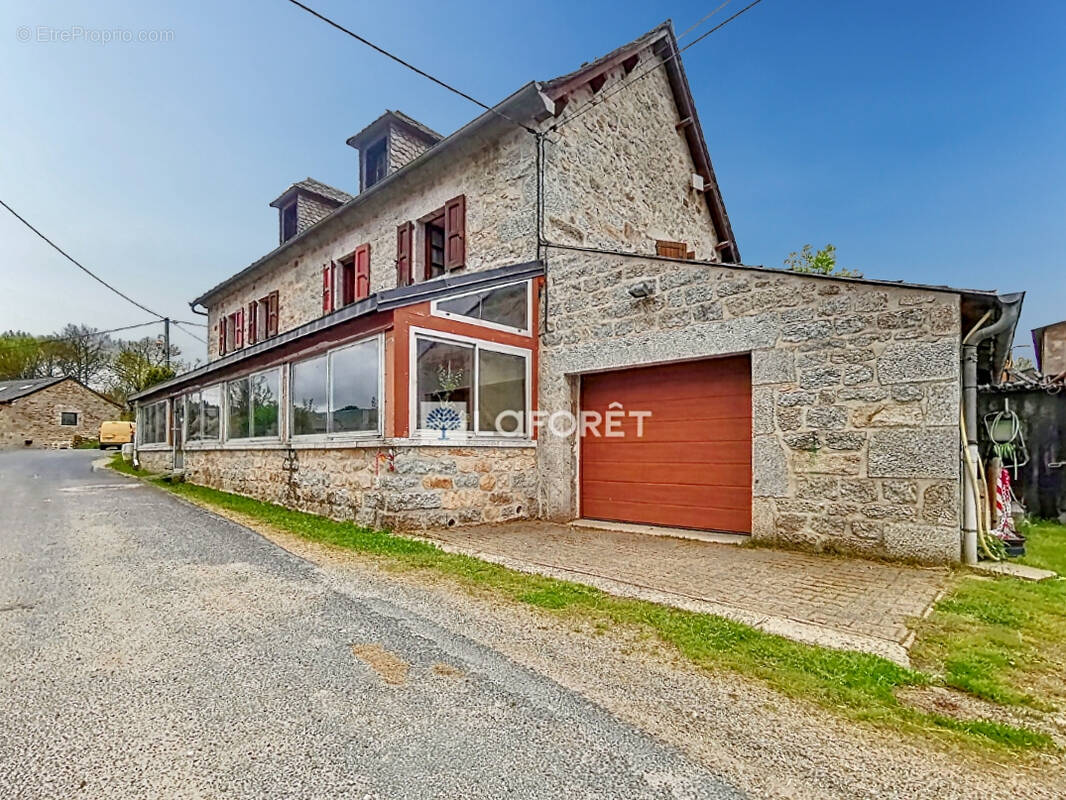 Maison à LES MONTS-VERTS