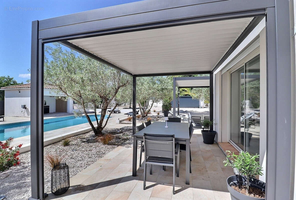 Maison à SAINT-MATHIEU-DE-TREVIERS