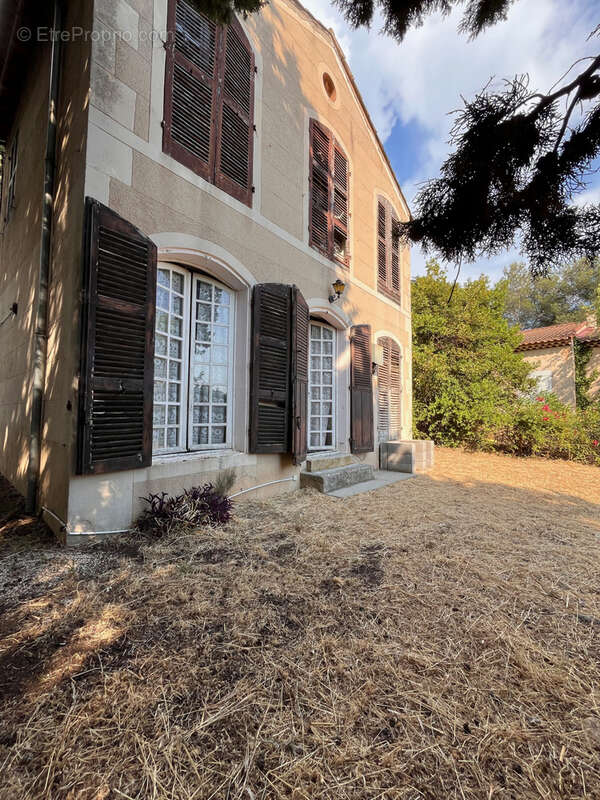 Allauch - aubagnens - terrain constructible 420 m2 + maison de caractere a renover - photo 12