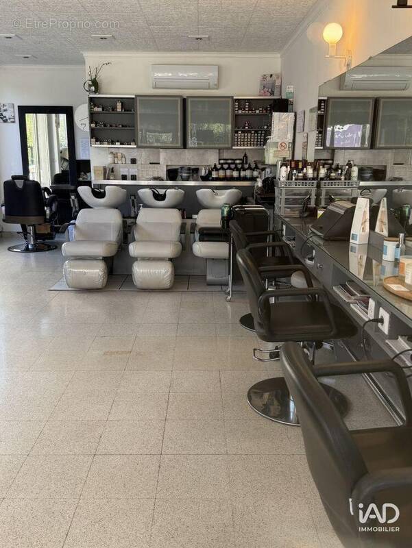 Photo 1 - Commerce à CANNES