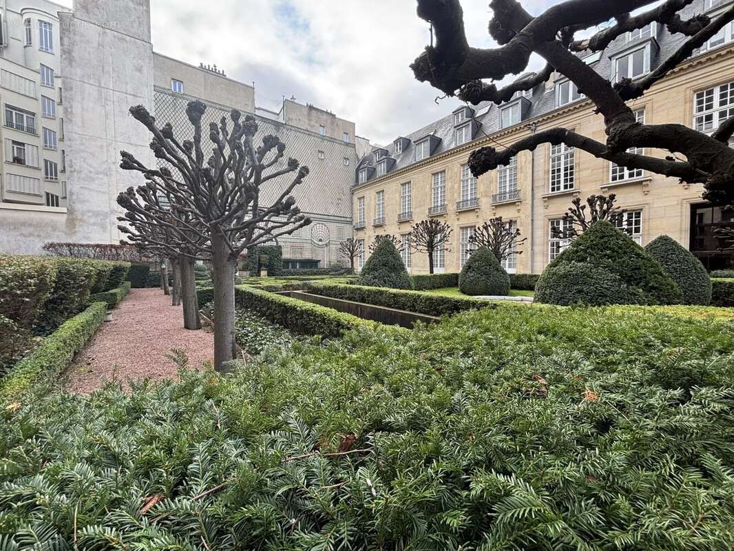 Commerce à PARIS-3E