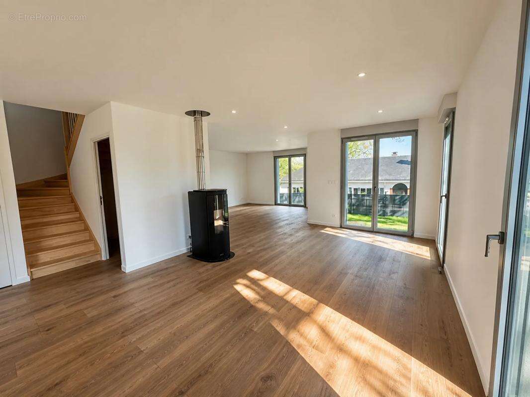Maison de 5 pièces de 138 m² à Bois-le-Roi - photo 4