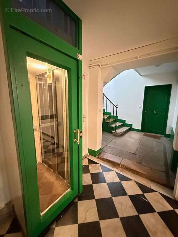 Appartement à PARIS-6E