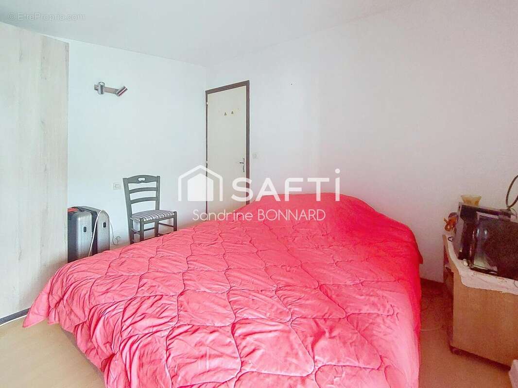 Maison 86 m² à Barzan  - photo 4
