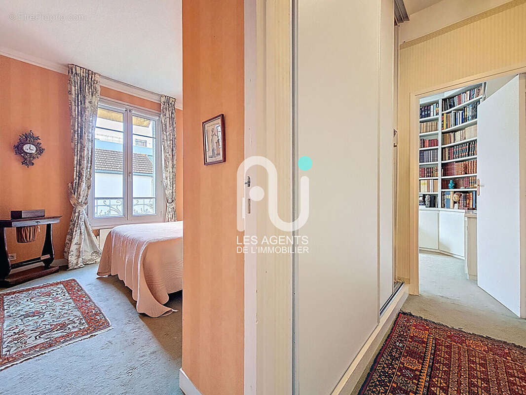 Appartement à SURESNES