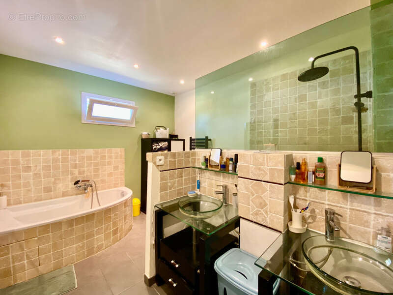 Maison à ESCOUSSANS