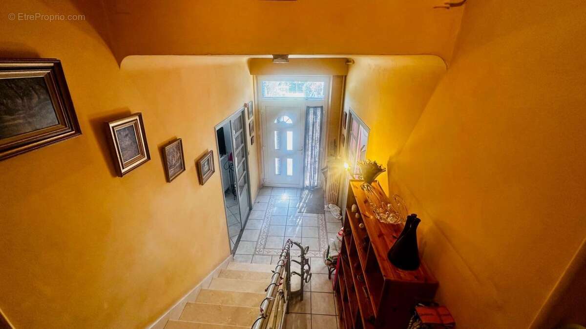 Maison à VIOLES