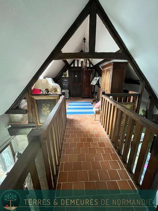 Maison à PONT-L'EVEQUE