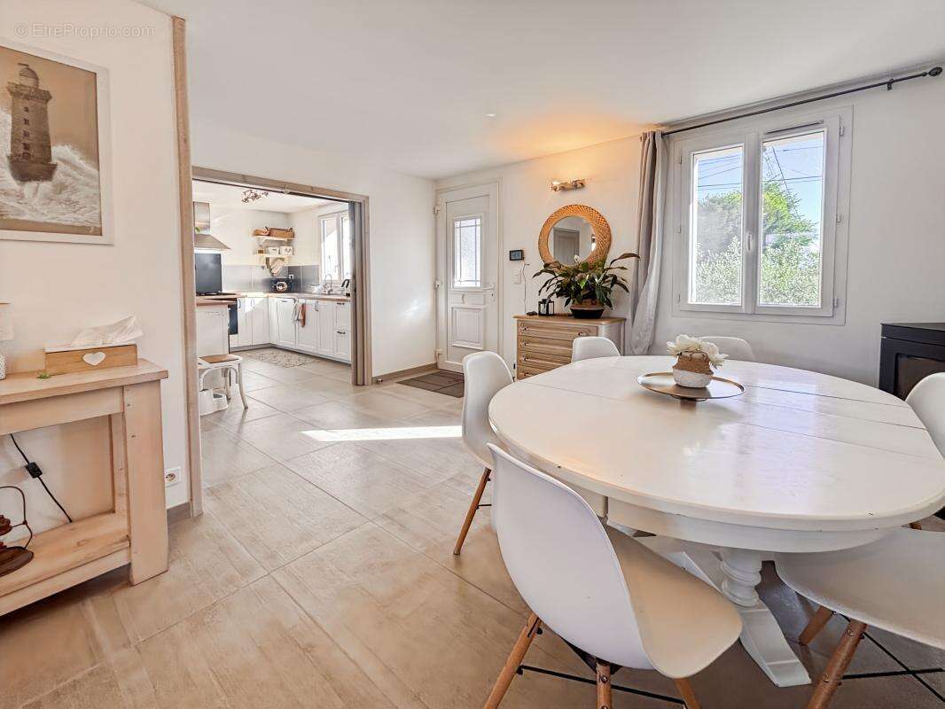 Maison à LIVRON-SUR-DROME
