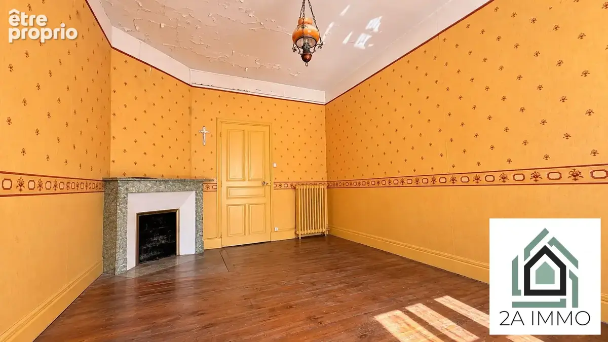 Maison 9 pièces 237 m² à vendre à Pontaumur (63380) - photo 3