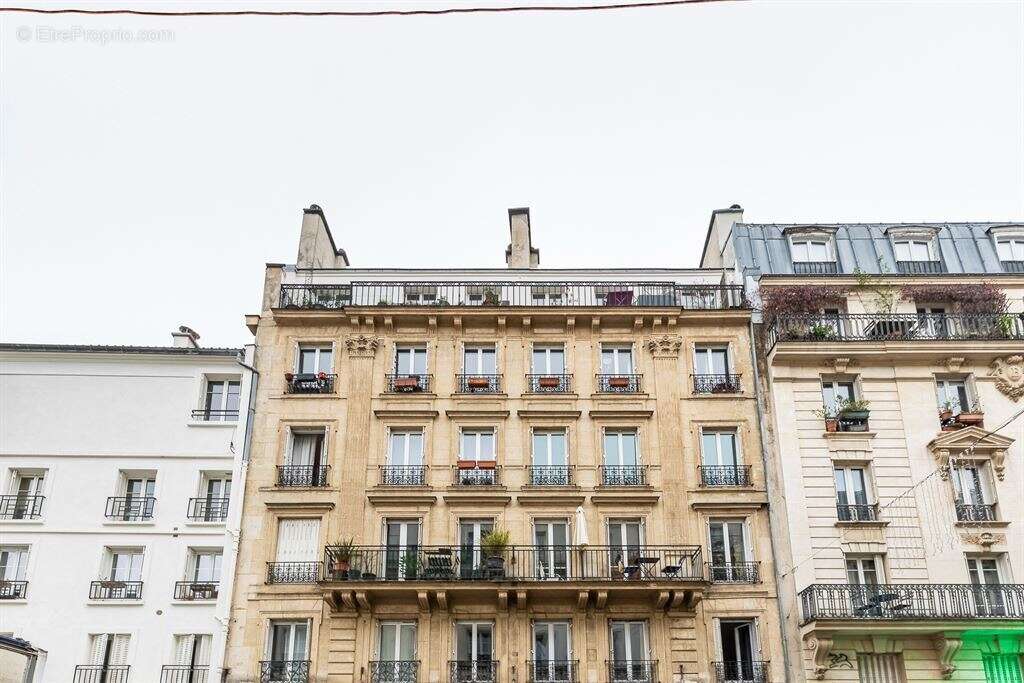 Appartement à PARIS-18E