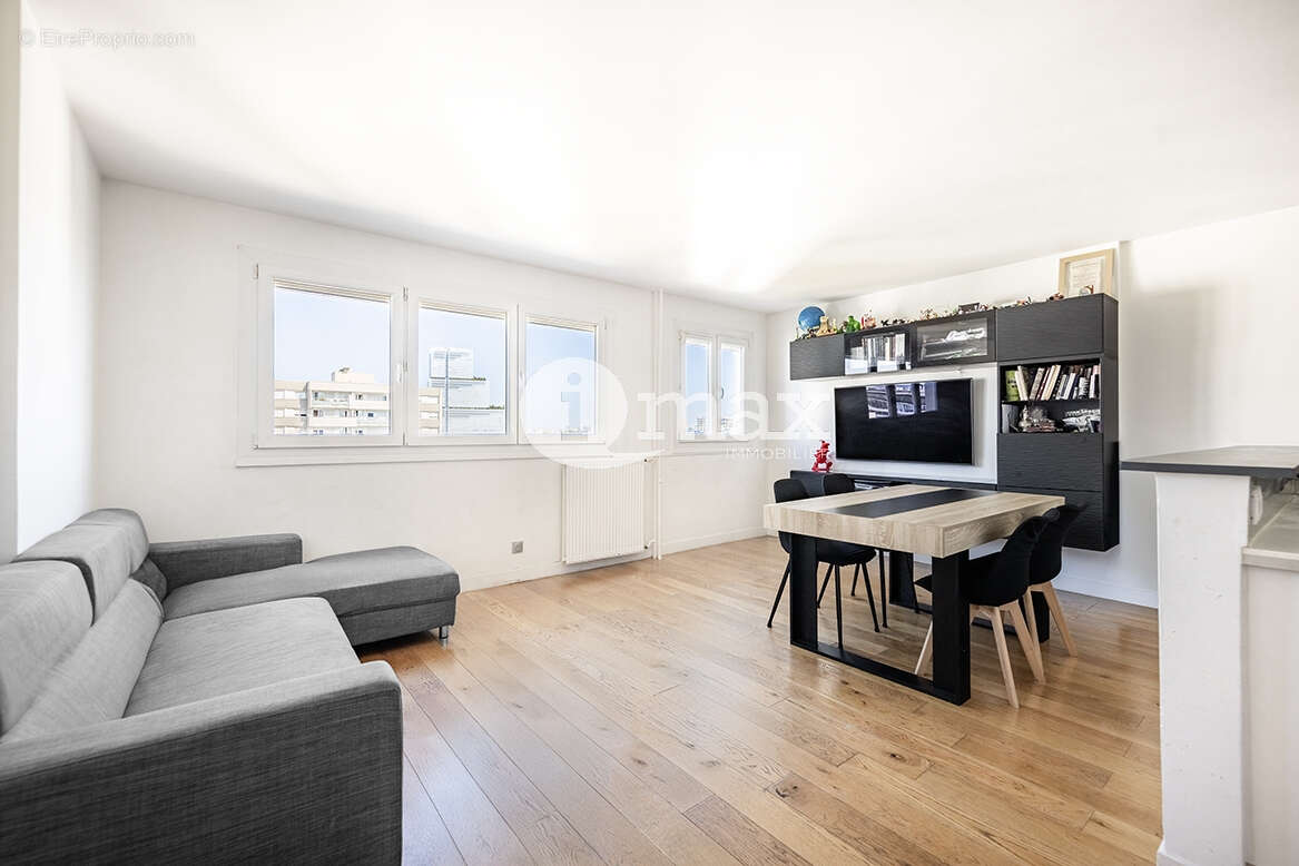 Appartement à LEVALLOIS-PERRET