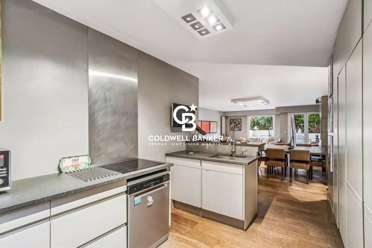 Appartement à SURESNES