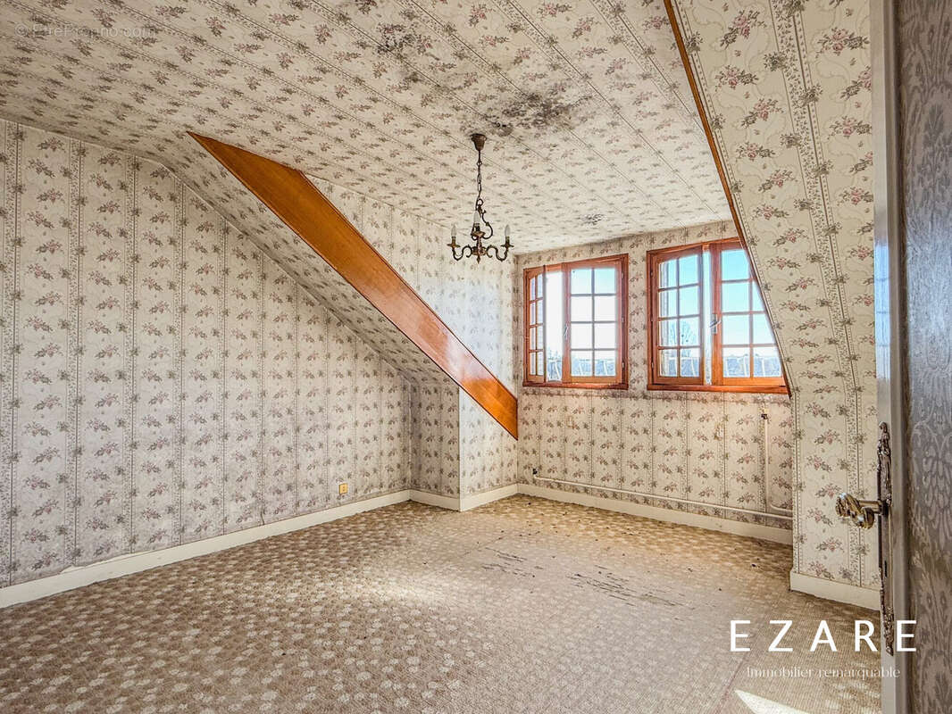 Etat actuel chambre parentale  - Maison à BEAUNE