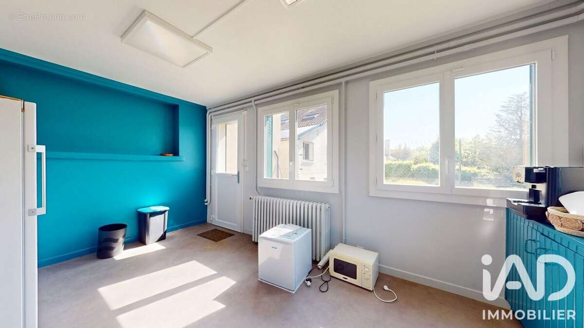 Commerce 360 m² à Joigny  - photo 7