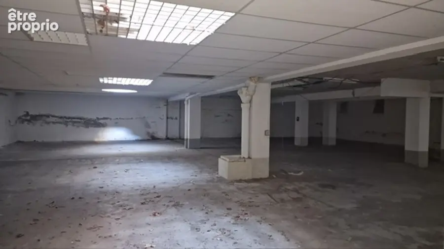 Grand parking de 350 m² en sous sol en centre ville de Perpignan, possibilité de découper les places - photo 3
