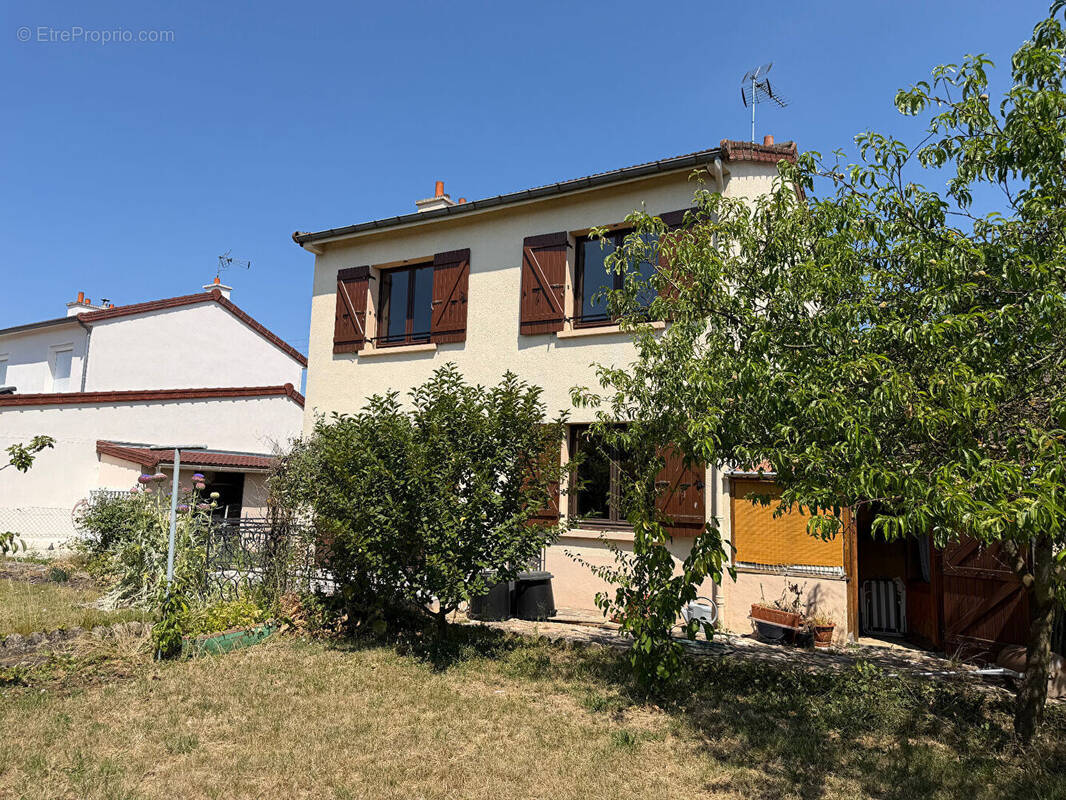 Maison à CHATENOY-LE-ROYAL