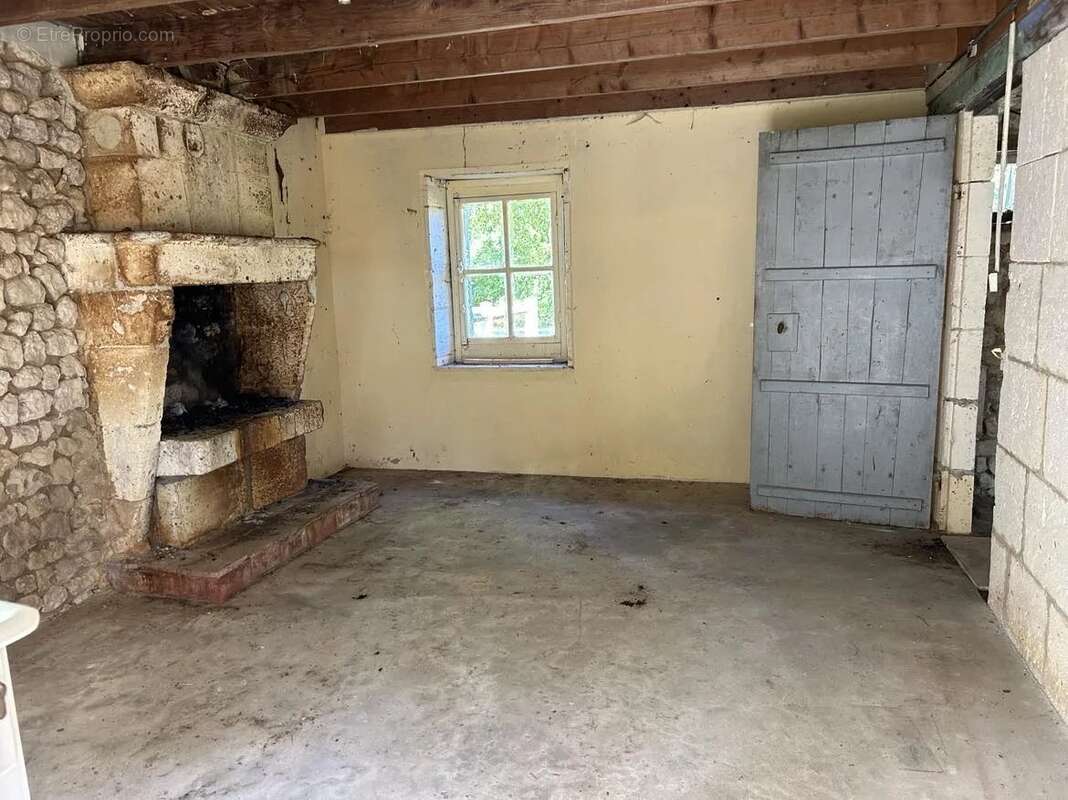 Belle maison de 5 chambres, dépendances et piscine sans voisins - photo 15