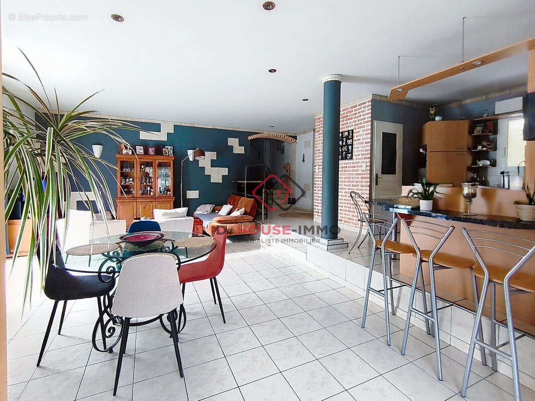 Maison à FRANS