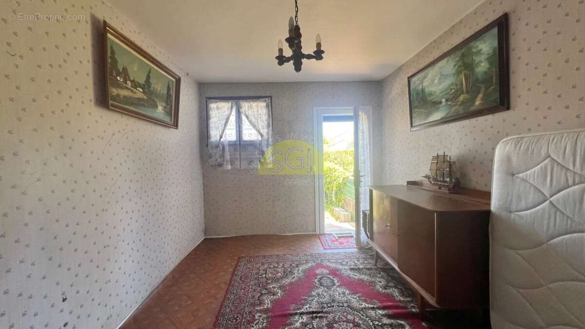 Maison à SAINT-GENIS-DES-FONTAINES