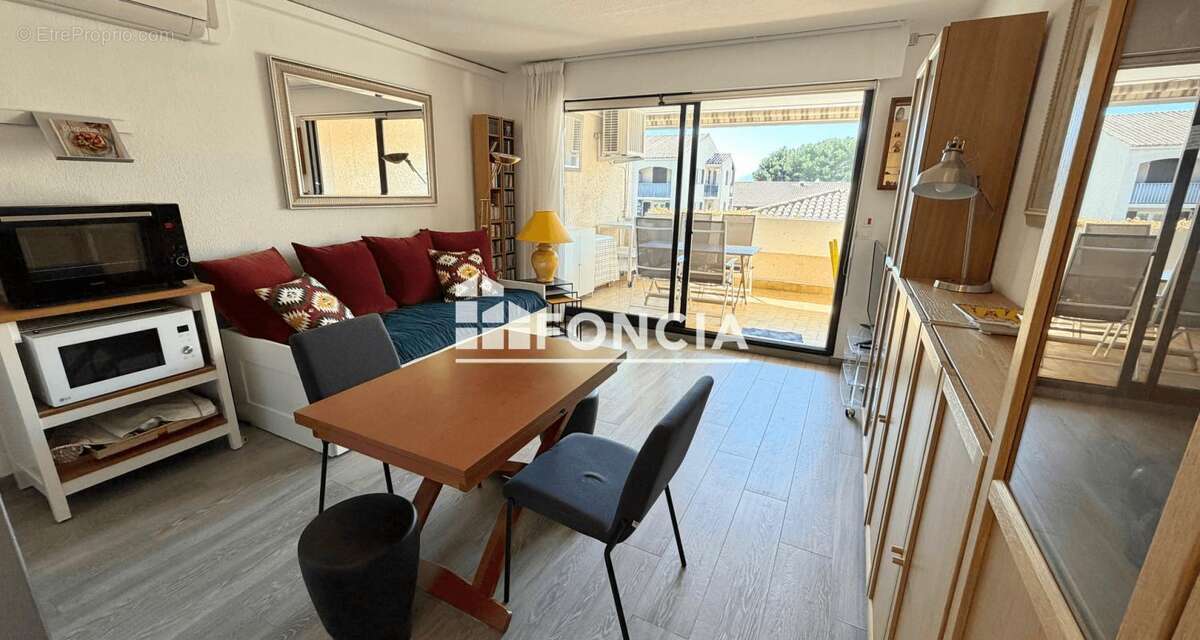 Appartement à SAINT-CYR-SUR-MER