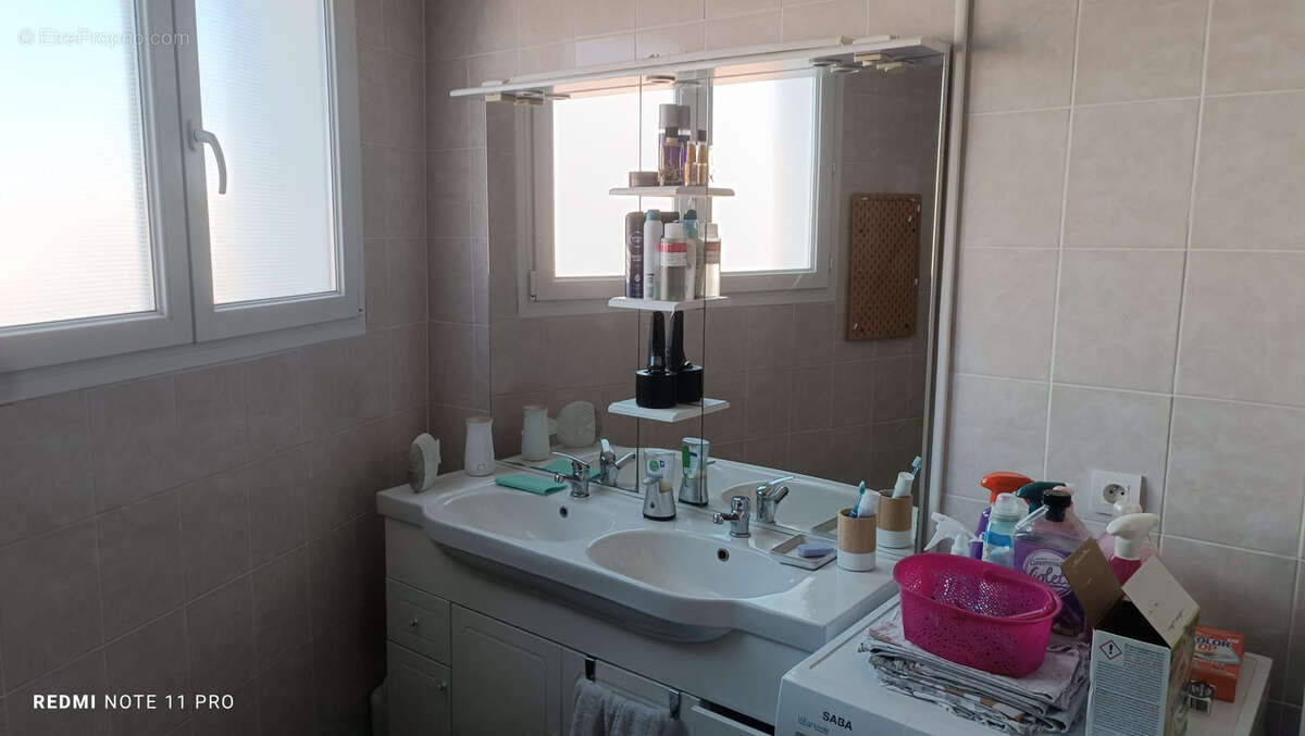 Appartement à SAINT-LAURENT-DE-LA-SALANQUE