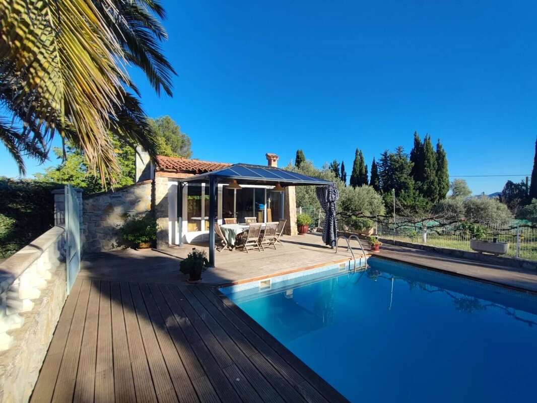 Maison à LA FARLEDE