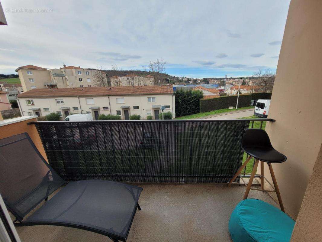 Appartement à ROCHE-LA-MOLIERE