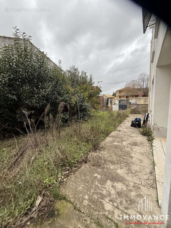 Terrain à LUNEL