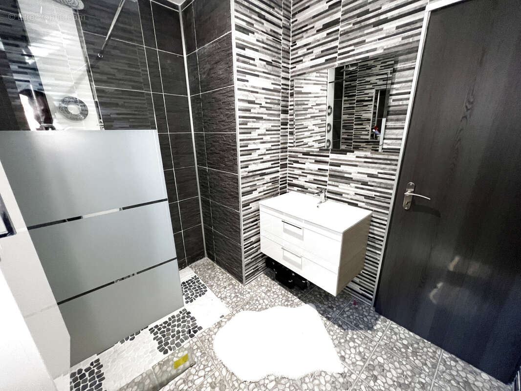 Maison à DOUCHY-LES-MINES