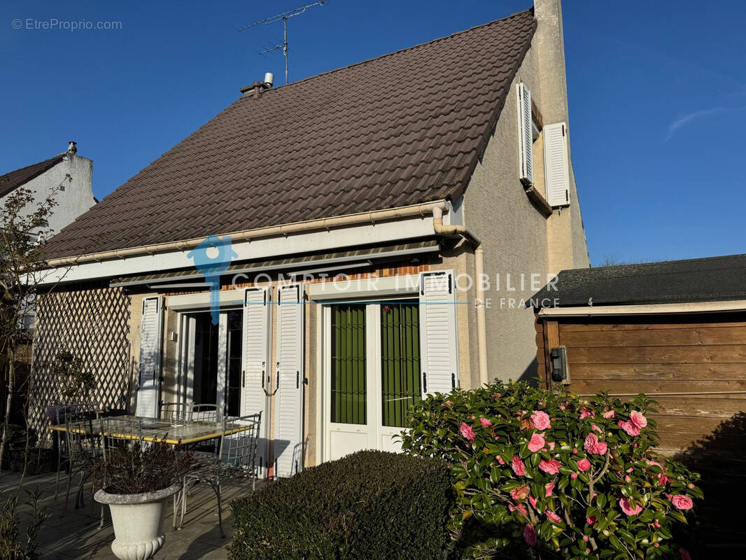 Maison à VILLABE