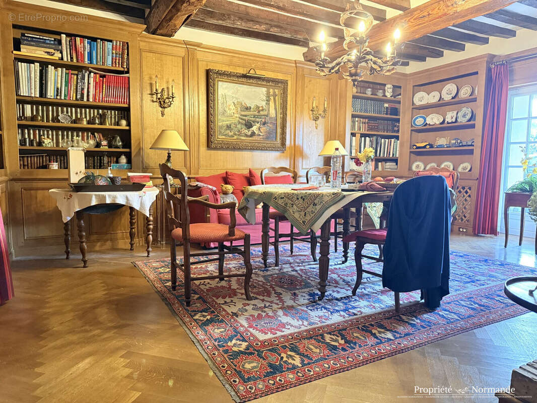 Maison à CORMEILLES