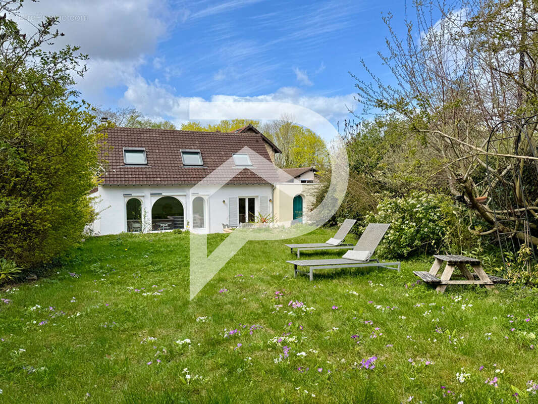 Maison familiale 6 pièces 5 chambres  L'Étang-la-Ville  3 min gare Ligne L  Jardin plein sud Aucun travaux - photo 14