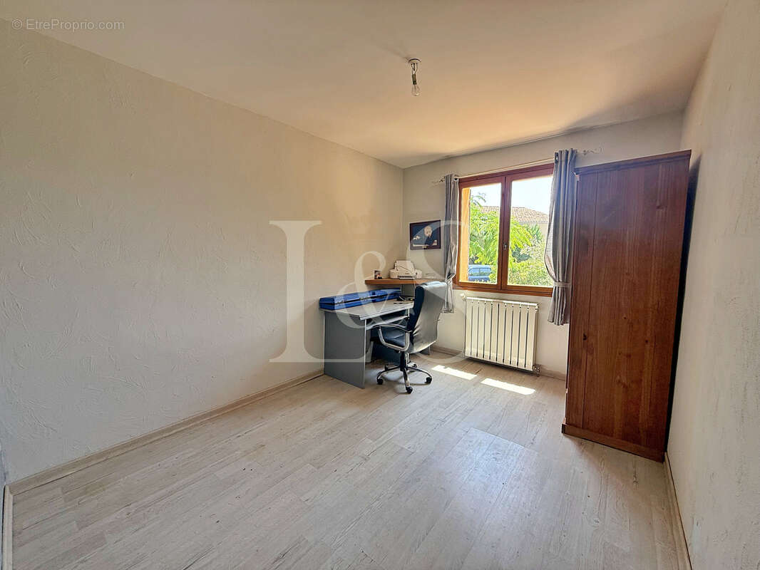 Maison à MALAUCENE